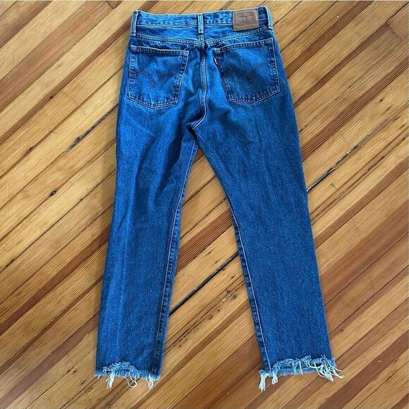 Levi’s Premium Denim Wedgie Straight Jeans in Carry Kerry Medium Wash Size 27 - Picture 3 of 6